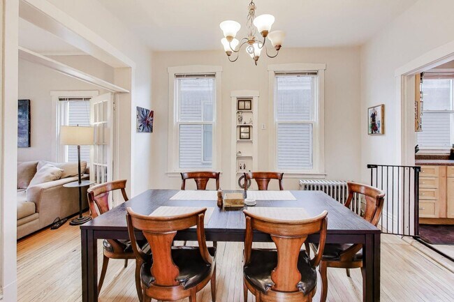 Photo - 1652 W Nelson St Unidad 2