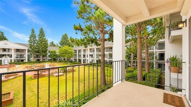 102 Scholz Plaza Unit 243