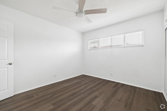 1BR, 1BA - 675SF - Bedroom