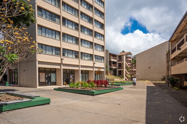 Photo - Hale Wainani