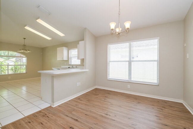 9339 Hidden Water Cir
