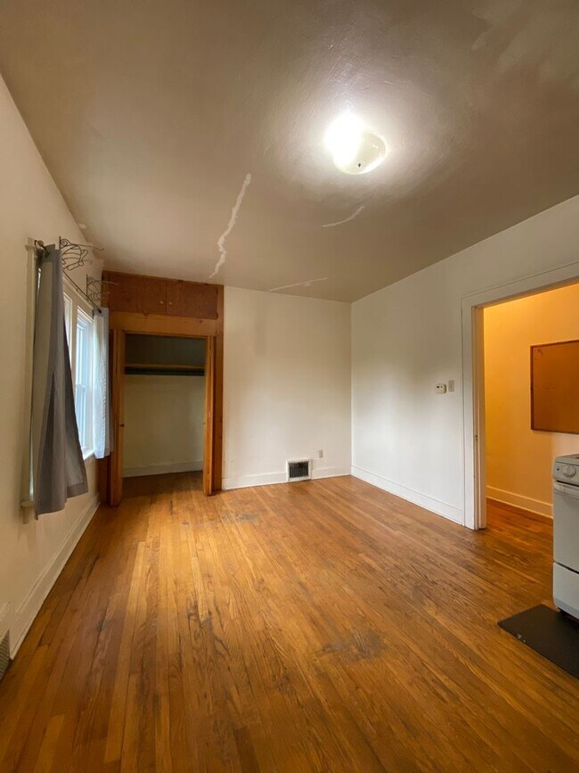 Photo - 304 W Cleveland Ave Unit Apt C