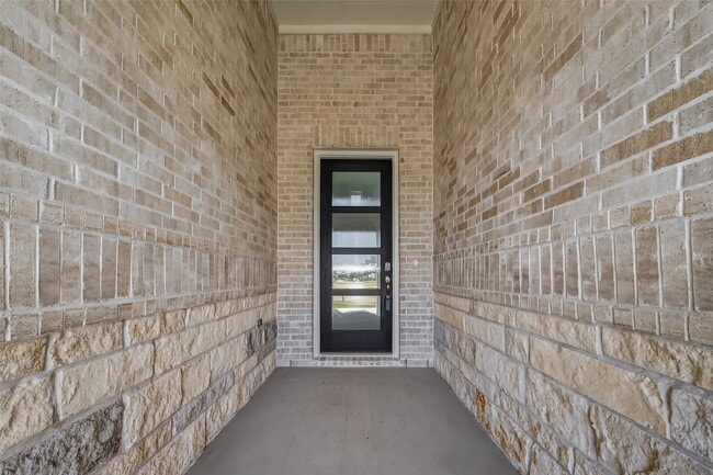 Photo - 2819 Red Rosehip Dr