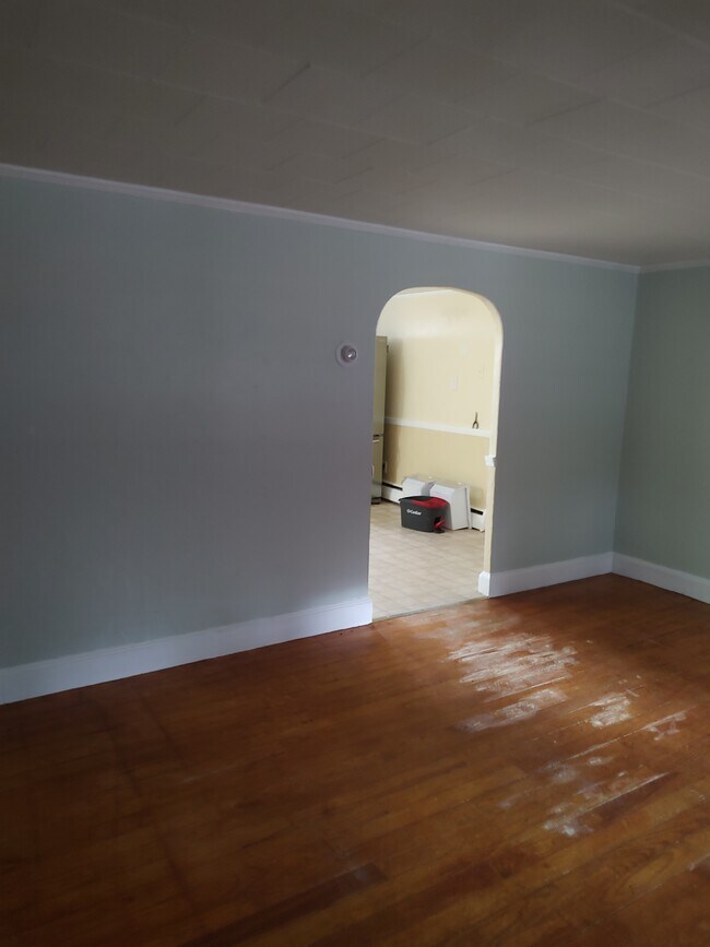 Photo - 1395 Hooksett Rd