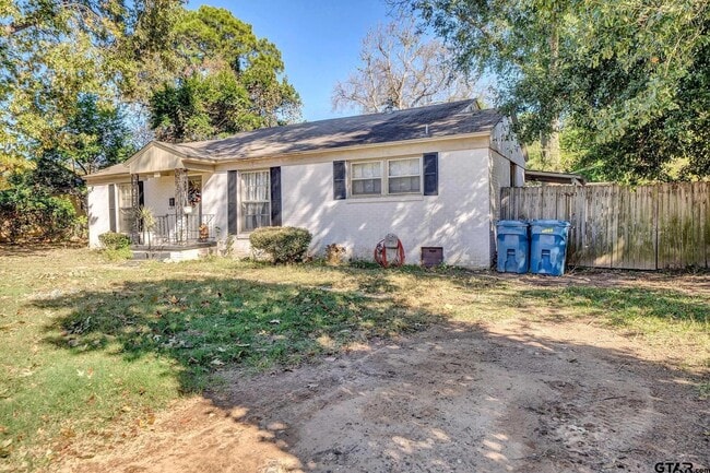 Photo - 111 Craig Dr