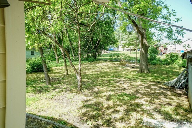 Photo - Beautiful Three Bedroom Home!