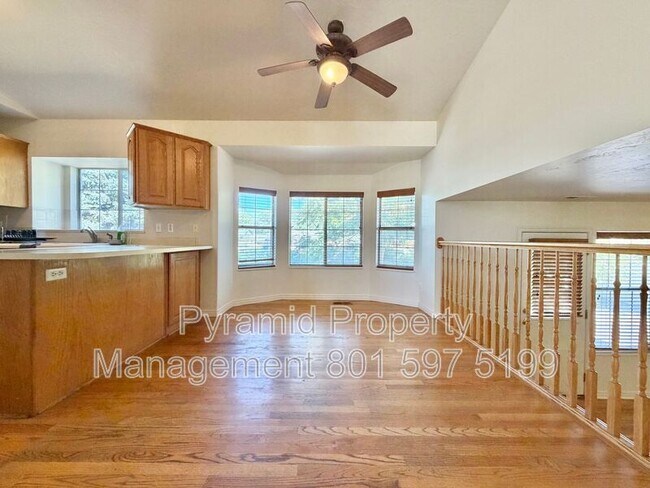 717 E Hundley Hvn Cir