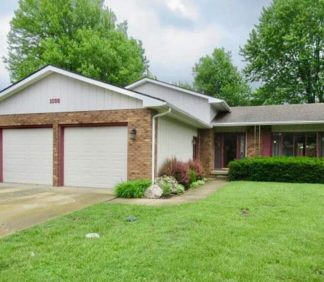 Building Photo - 1026 Illinois Dr Rental