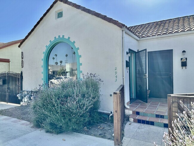 Building Photo - 2943 9th Ave Unit 2943 Rental