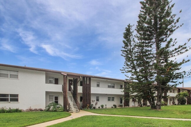 Building Photo - 245 Center Rd Unit Center Rd, 245 #201