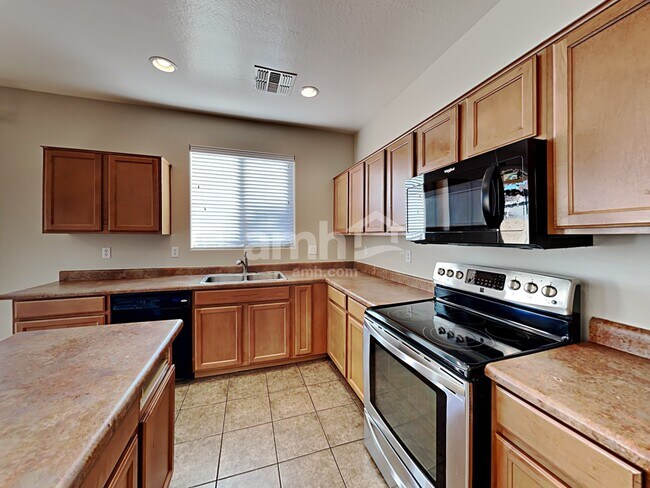 Photo - 6911 W Irwin Ave