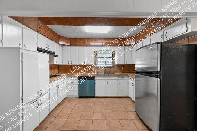 Photo - 2346 February Ln