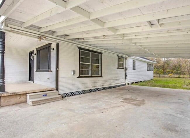 Photo - 116 Trahan St