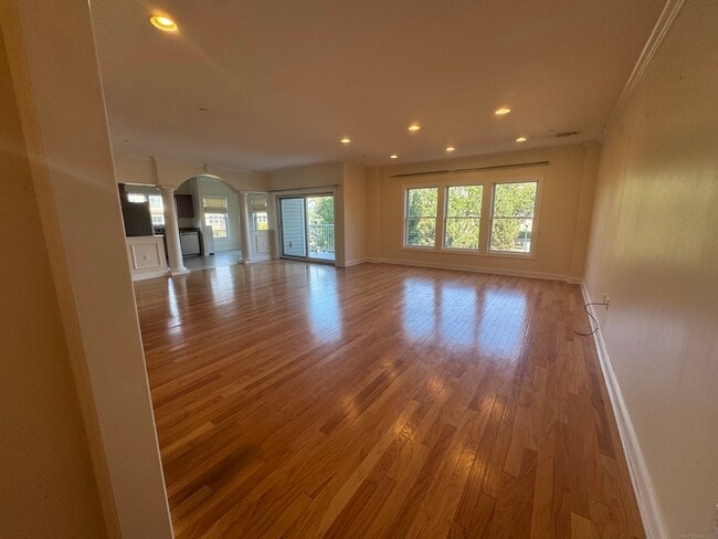 Photo - 200 Harbour Close Unit 202