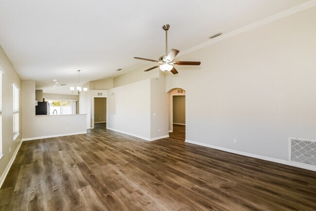 Photo - 1417 Delano Trent St