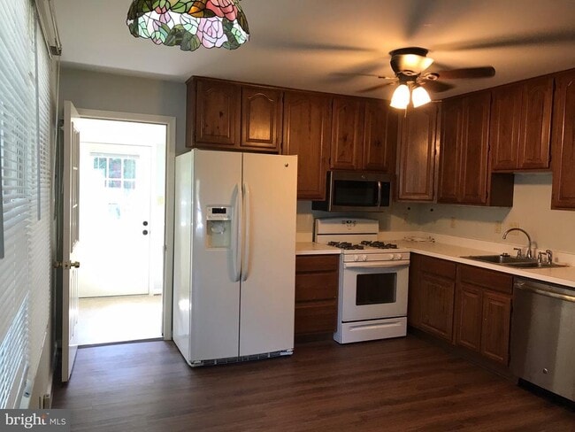 Photo - 3010 Strathmeade St