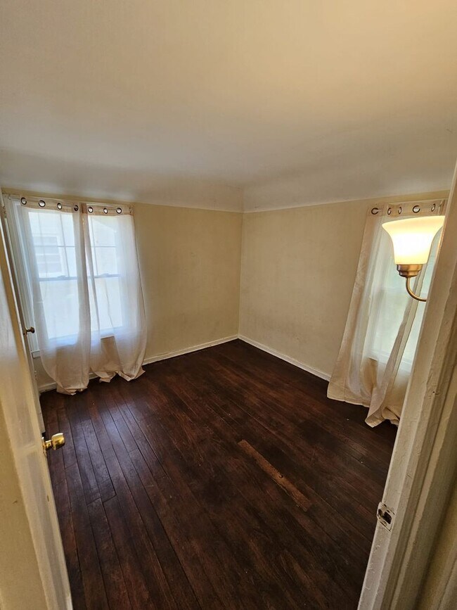 Photo - Charming Duplex with Private Entrance