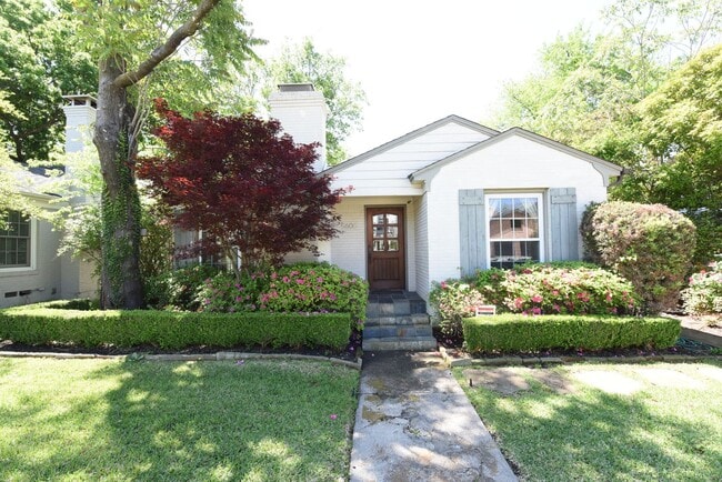 Photo - Walk to Inwood Village! Charming 3 bed 3 bath Devonshire Cottage