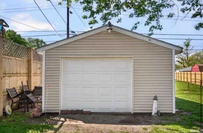 Photo - 2 bedroom, 1 bedroom Southside Home