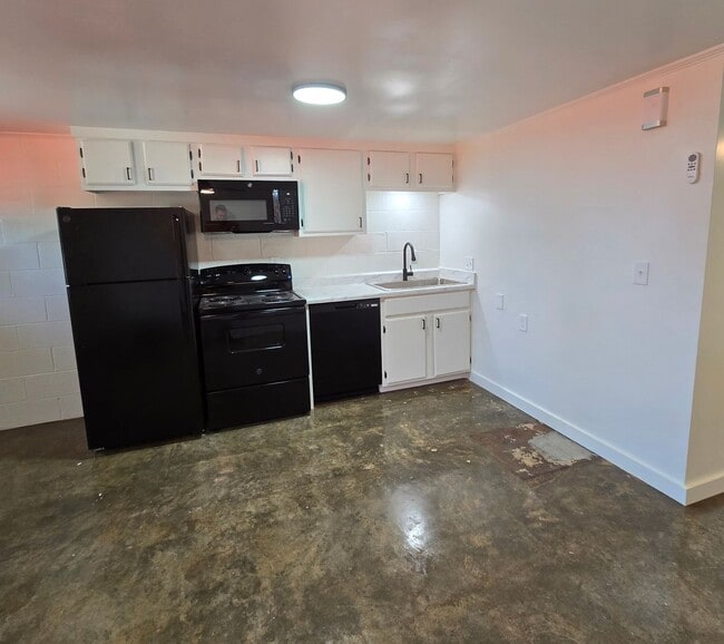 Photo - 3204 Johnson St Unit Apartment C