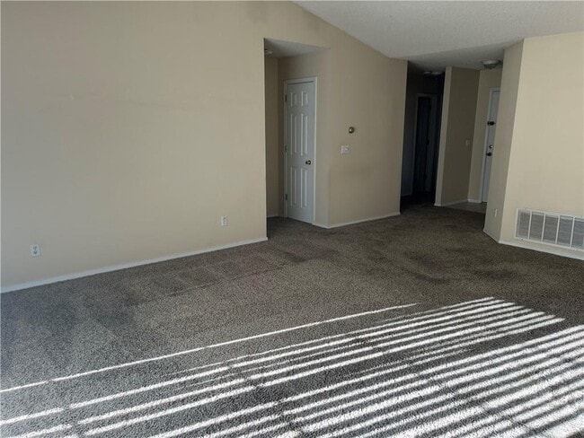 Photo - 1143 S Liberty Dr