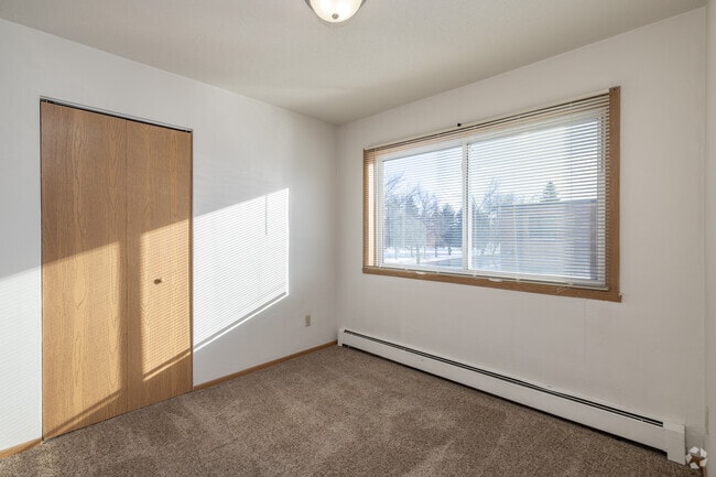 2BR, 1BA - 985SF - Second Bedroom