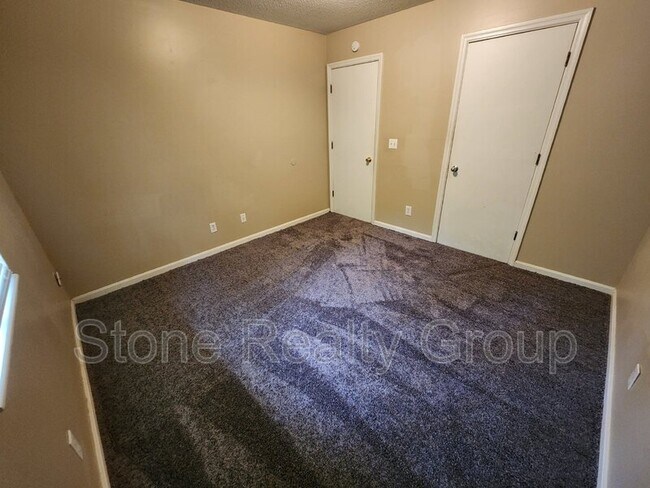 Photo - 2484 E Clayton Dr