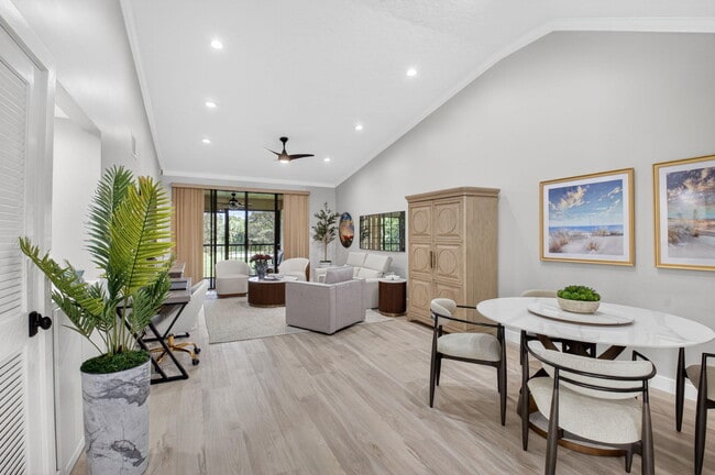 Building Photo - 7455 Glendevon Ln Unit 206