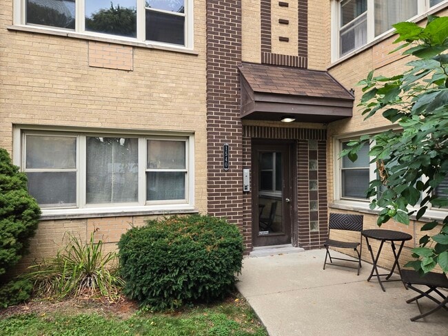 Photo - 1700-2 Chase St Unit 2W