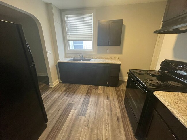 Photo - Pet Friendly 2 Bed 1 Bath Single Family Home