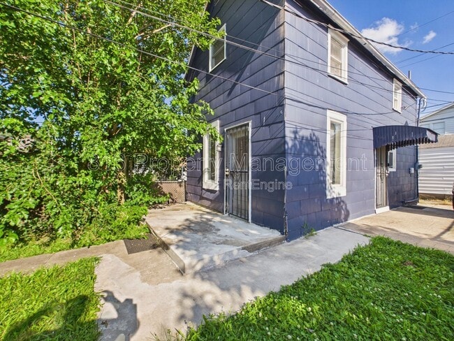 Building Photo - 525 Splitlog Ave Unit R R