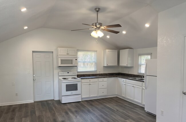 Photo - 2702 S Brown Ave