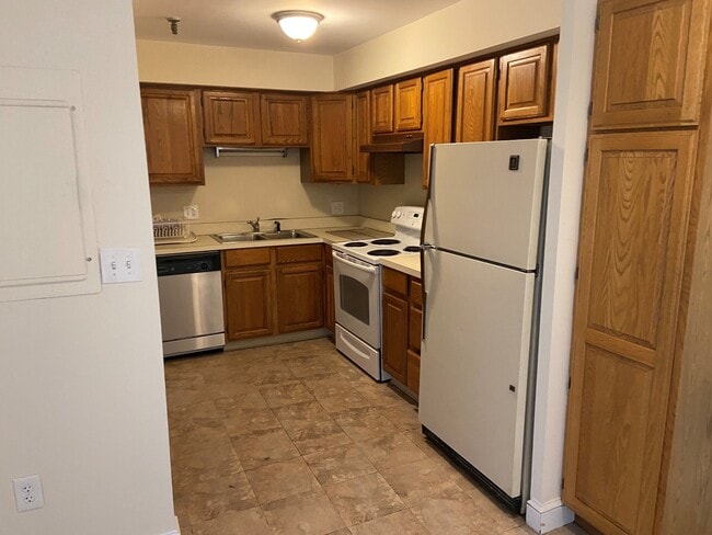 Building Photo - 1383 Washington St Unit 3 Rental