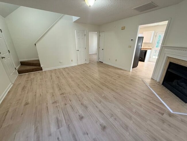 Photo - 1529 Crag Burn Ln