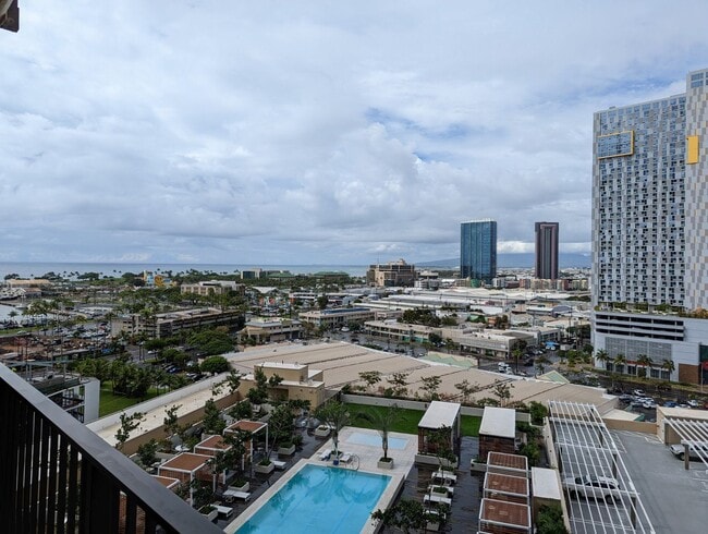 Building Photo - 2159 Unit 1413