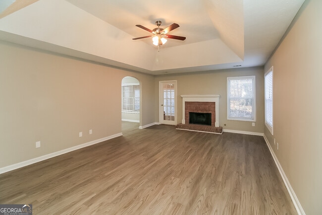 Photo - 340 Sharon Dr