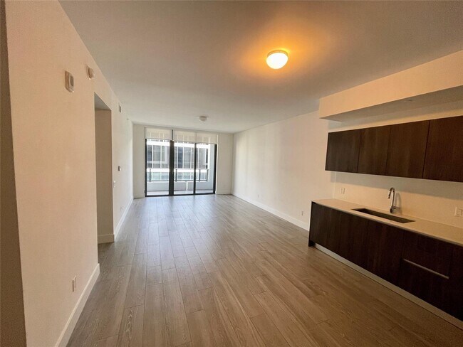 Building Photo - 2960 NE 207th St Rental