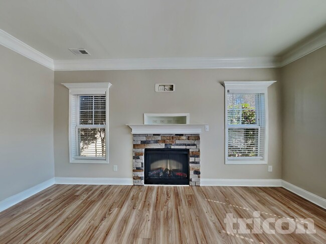 Photo - 401 Bruce Johnson Rd