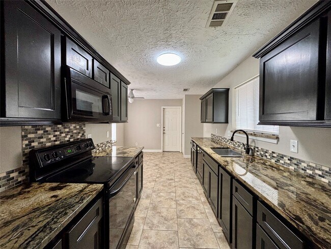 2111 Squire Dobbins Dr