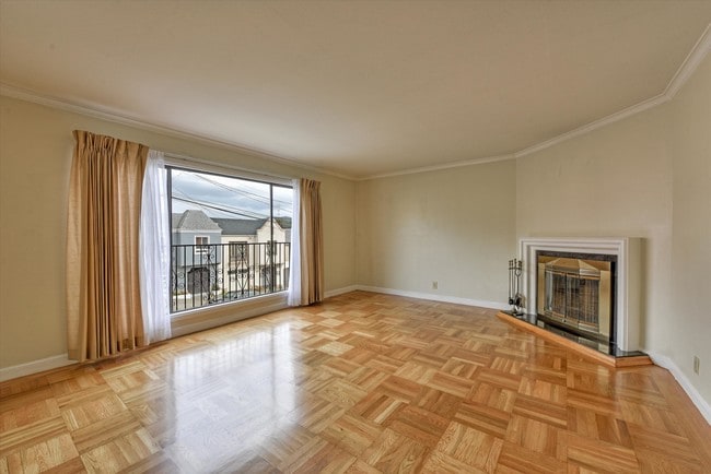 Photo - 715 30th Ave