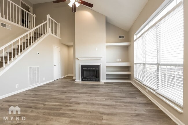 Photo - 3100 Creekview Ln