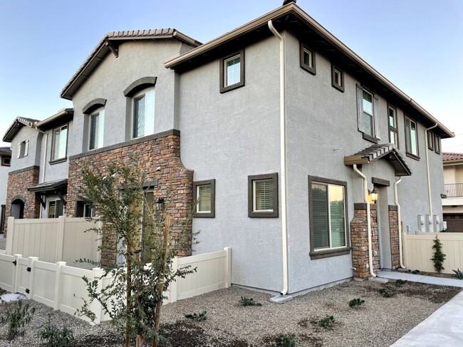 Photo - 4100 S Pinelake Way Townhome