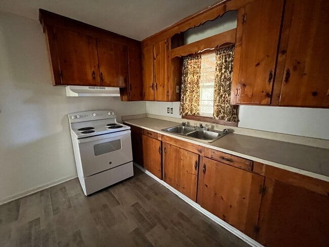 Photo - 3 Bedrooms, 1 Bathroom - Home in West Rome!