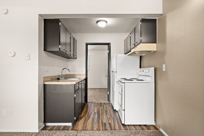 Capitol Club Apartments
