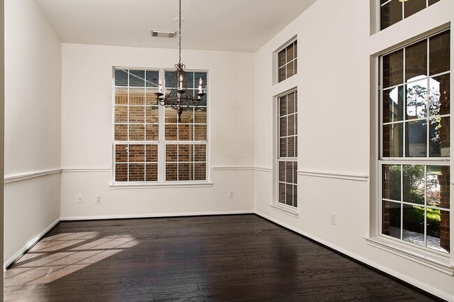 Photo - 54 Galway Pl