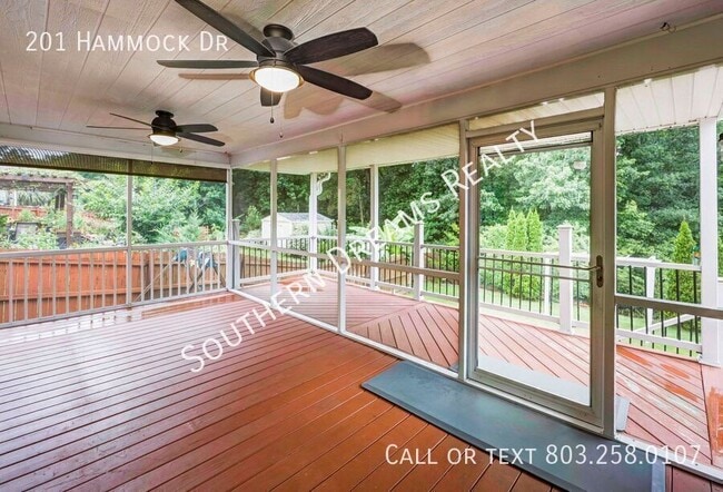 Photo - 201 Hammock Dr