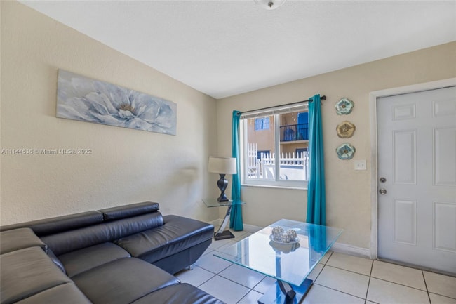 Photo - 2165 NW 23rd St