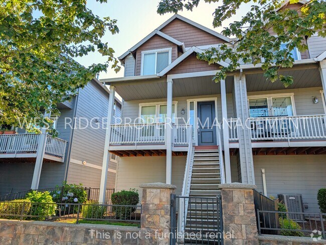 Building Photo - 3121 NE 15th Ave Rental