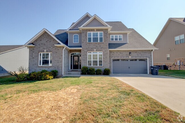 Building Photo - HUGE house in Farmington