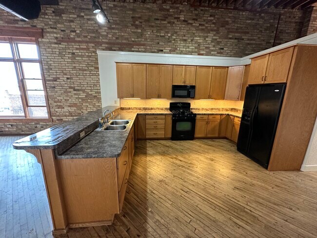 Photo - 225 N Jackson St Unidad 3A